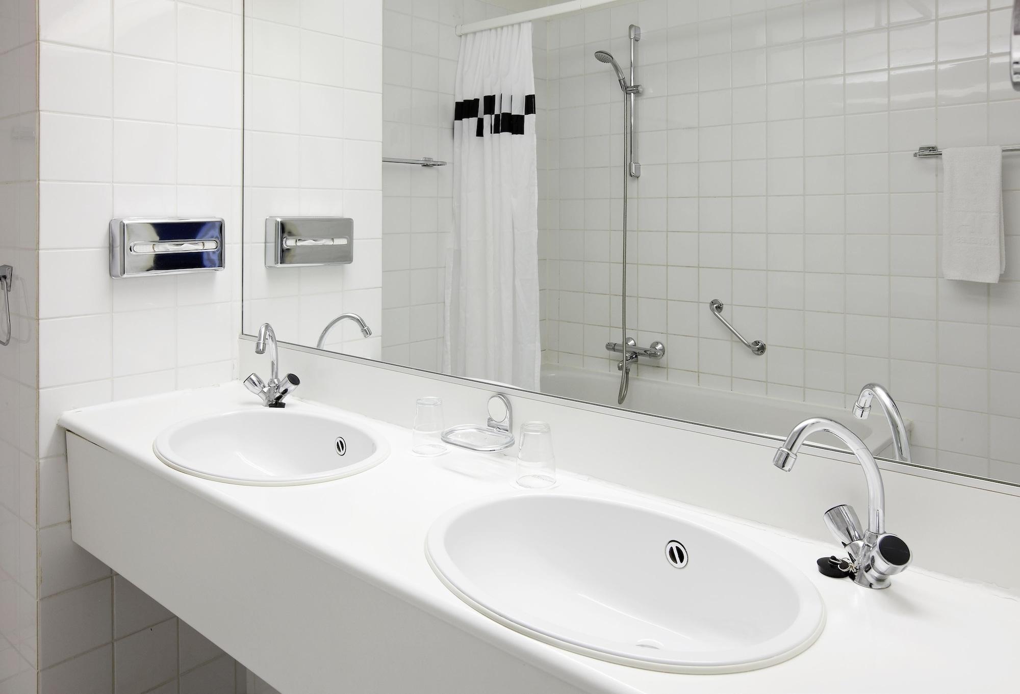 Hotel Nh 4*